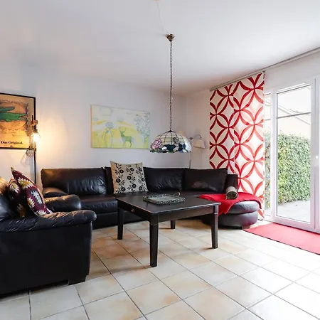 Spacieuse Avec Parking, Jardin, Animaux Admis - Fr-1-409-289 *