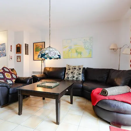 Spacieuse Avec Parking, Jardin, Animaux Admis - Fr-1-409-289 *